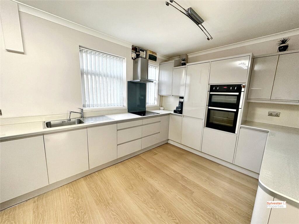 House in Durham - View 4