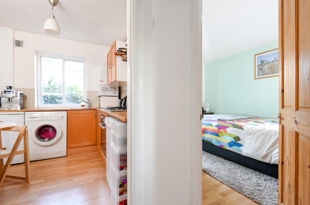 Apartment in London - More