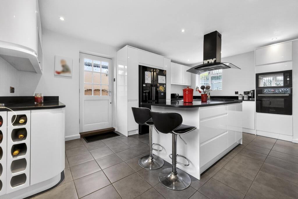House in Dacorum, Markyate - View 5