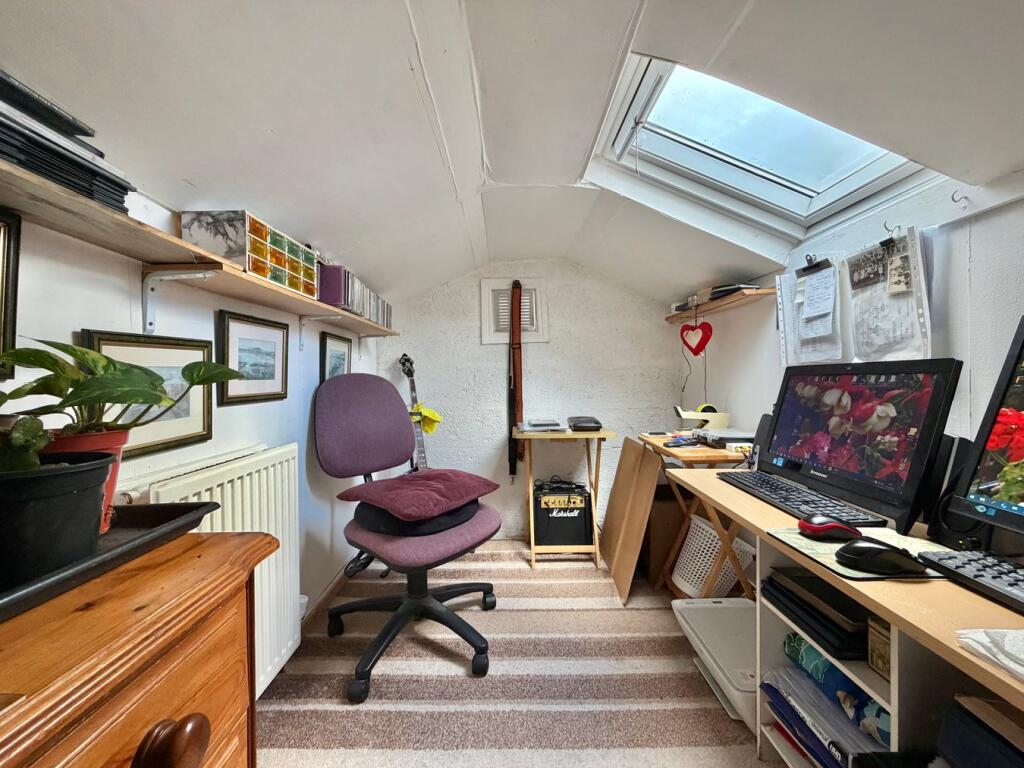 Additional image 13 of Thwaites Brow Road, Keighley, BD21