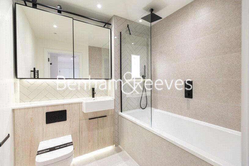 Apartment in Southall, London Borough of Ealing - View 4