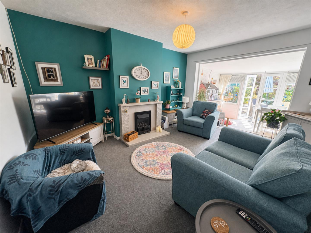 Drysdale Close, Wickhamford, Evesham photo 4