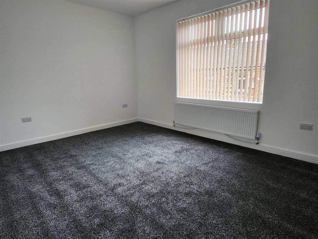 House in Barnsley, Kingstone - View 5
