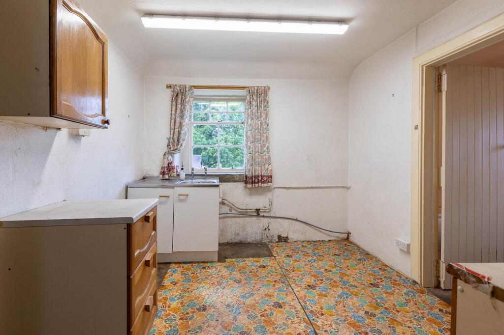 House in Aberfeldy, Perth and Kinross - More