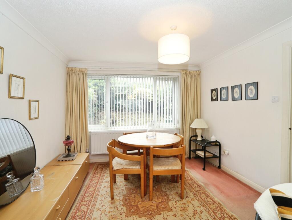 House in Cardiff, Llantrisant - View 4