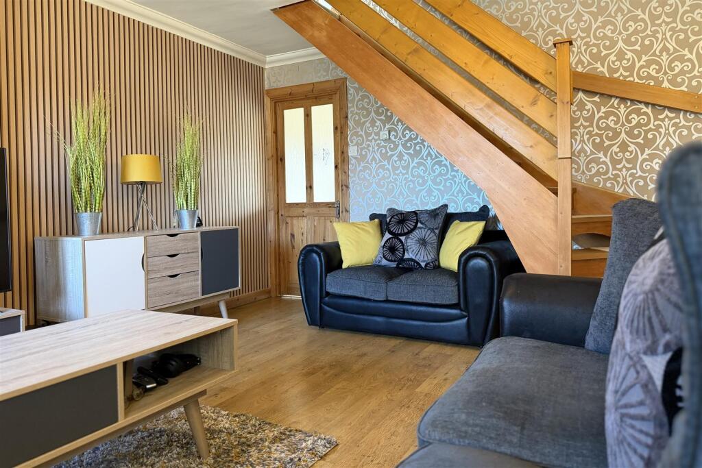 Brook Close, Newton Aycliffe, DL5 4UA photo 4