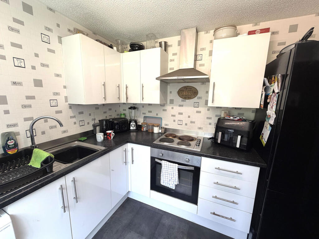 Castlerigg Drive, Burnley, BB12 8AT photo 5