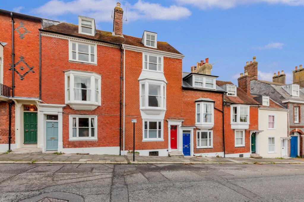 East Street, Lewes, BN7