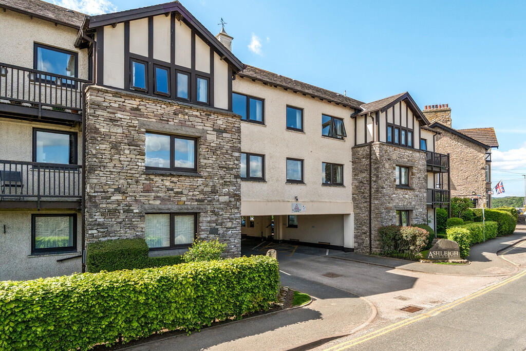 1-bed flat on 32 Ashleigh Court, Station Road, Arnside, Cumbria, LA5 0JH, £170,000