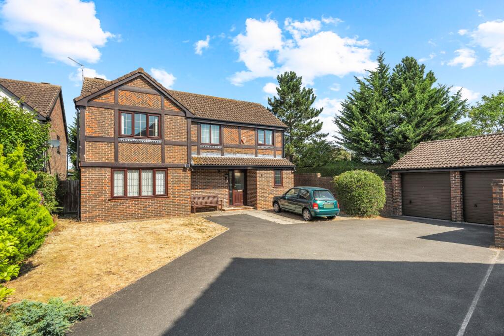 Main image of property: Mendlesham, Welwyn Garden City, AL7