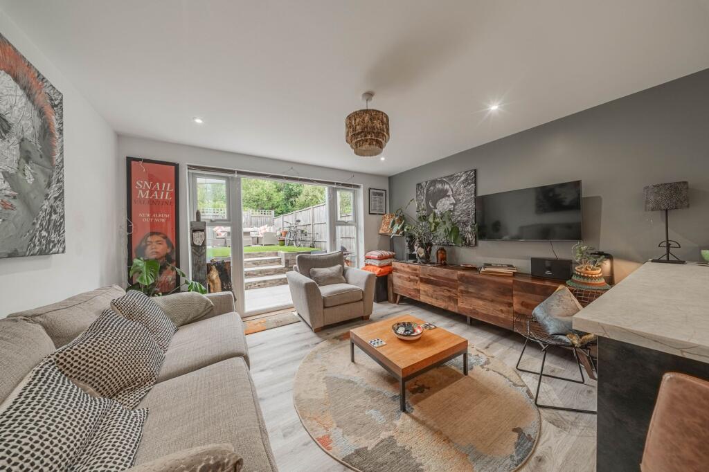 House in Haywards Heath, Bolnore Village - View 5