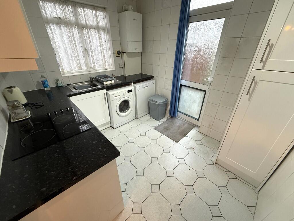 House in London - View 3