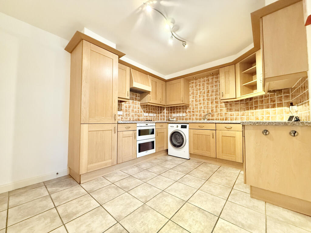 Apartment in Ferndown - View 5