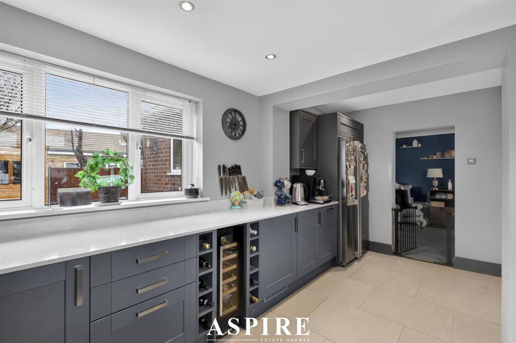 House in Castle Point, Canvey Island - View 2