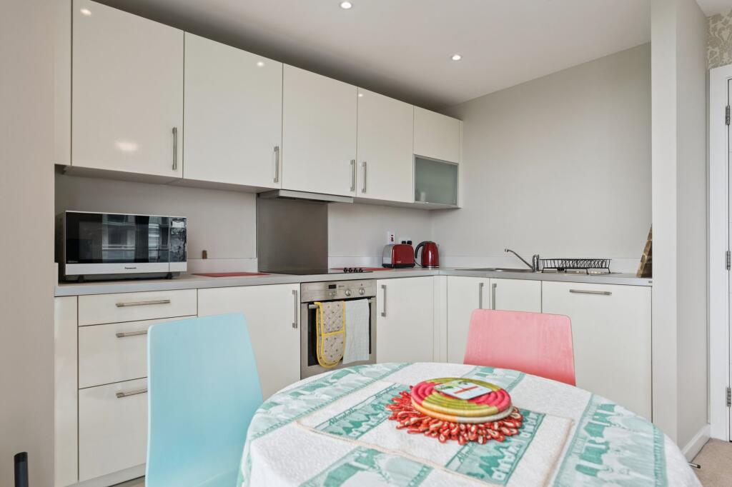 Meadowside Quay Walk, Flat 10/1, Glasgow Harbour, Glasgow, G11 6DT - View 6