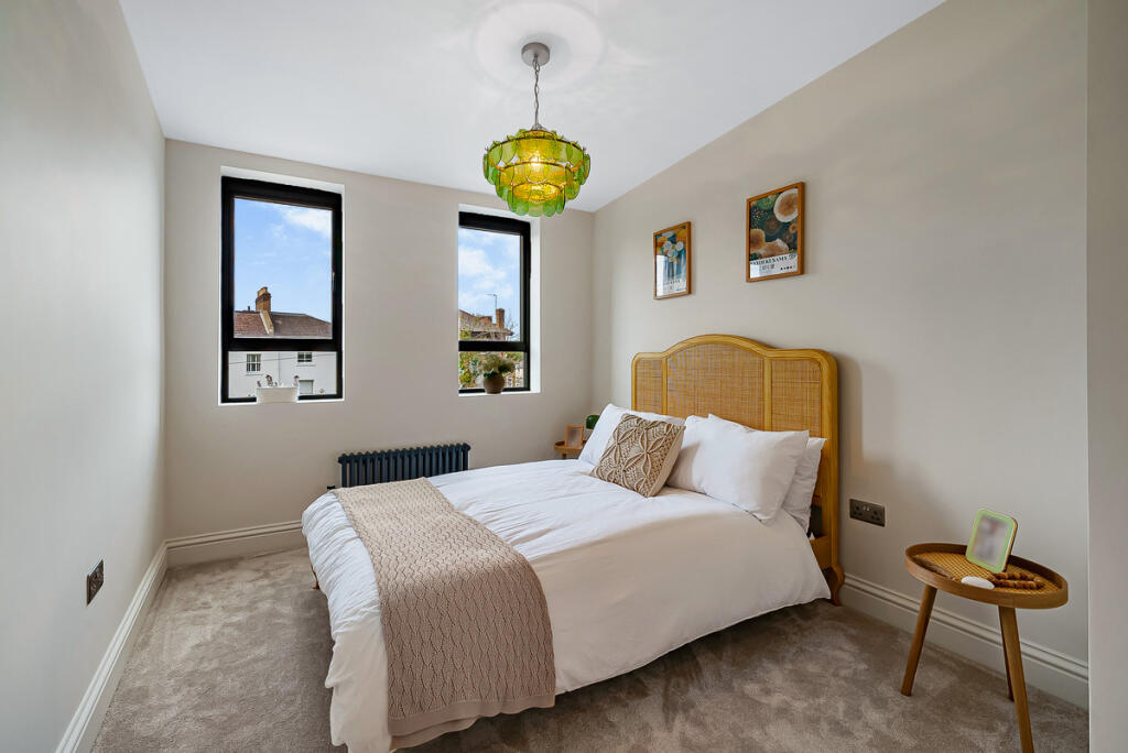 Apartment in London - View 4