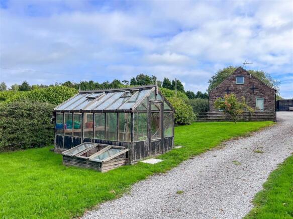 Greenhouse & Annexe