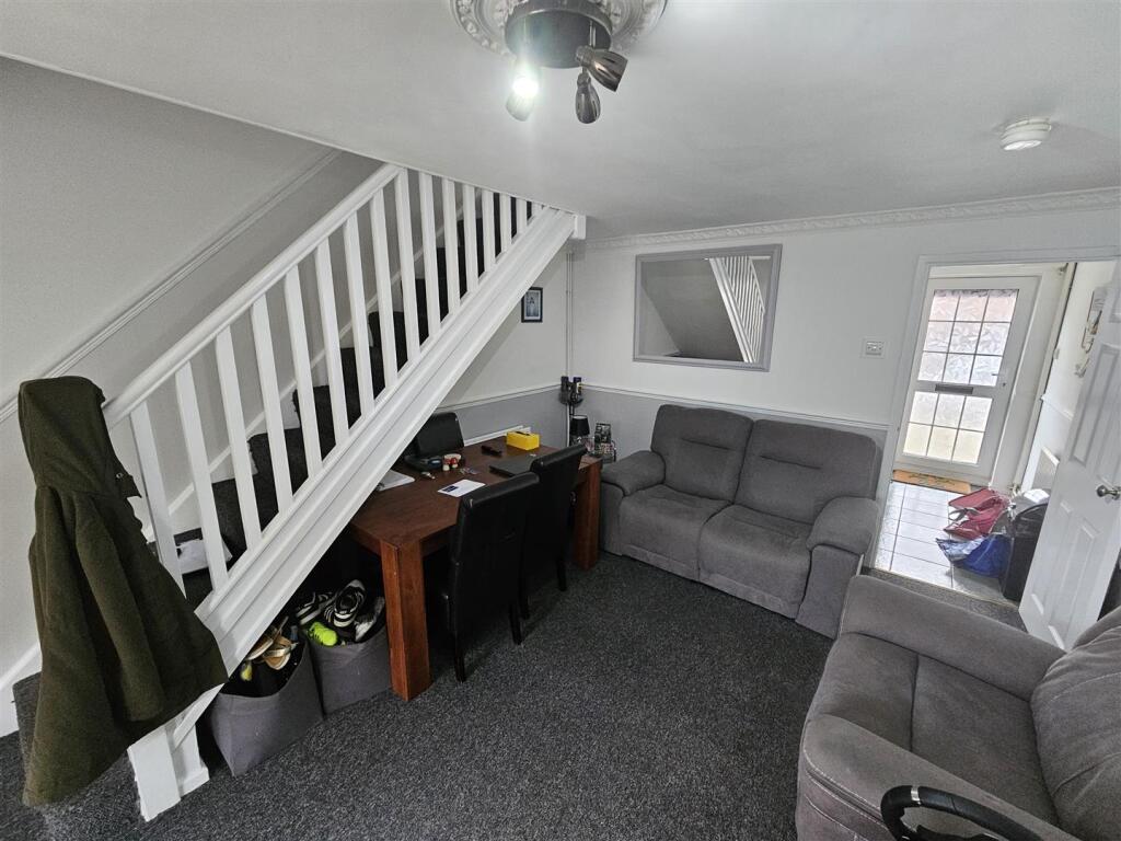 House in Cardiff, Caerau - View 2