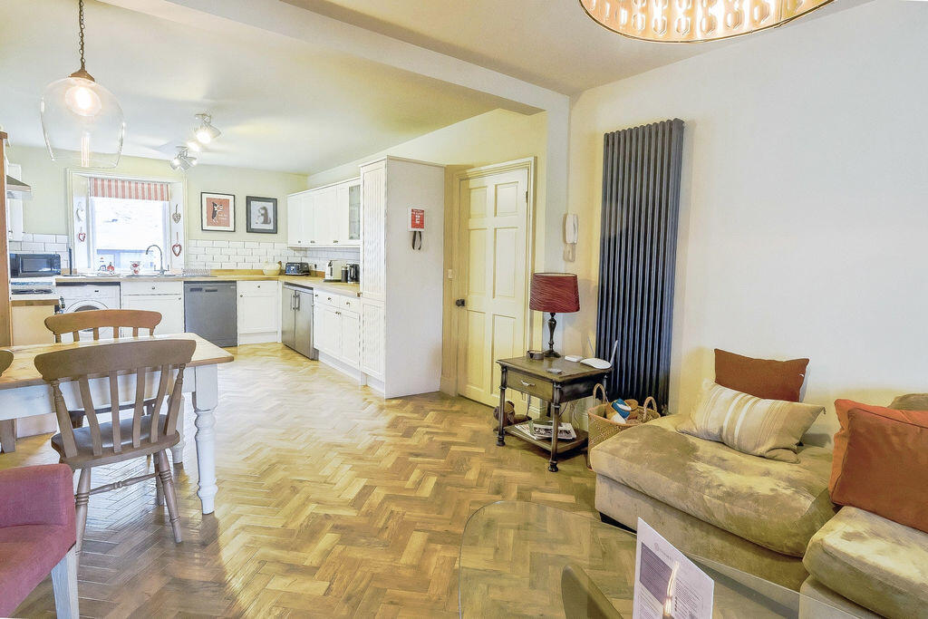 Apartment in Newcastle upon Tyne - More