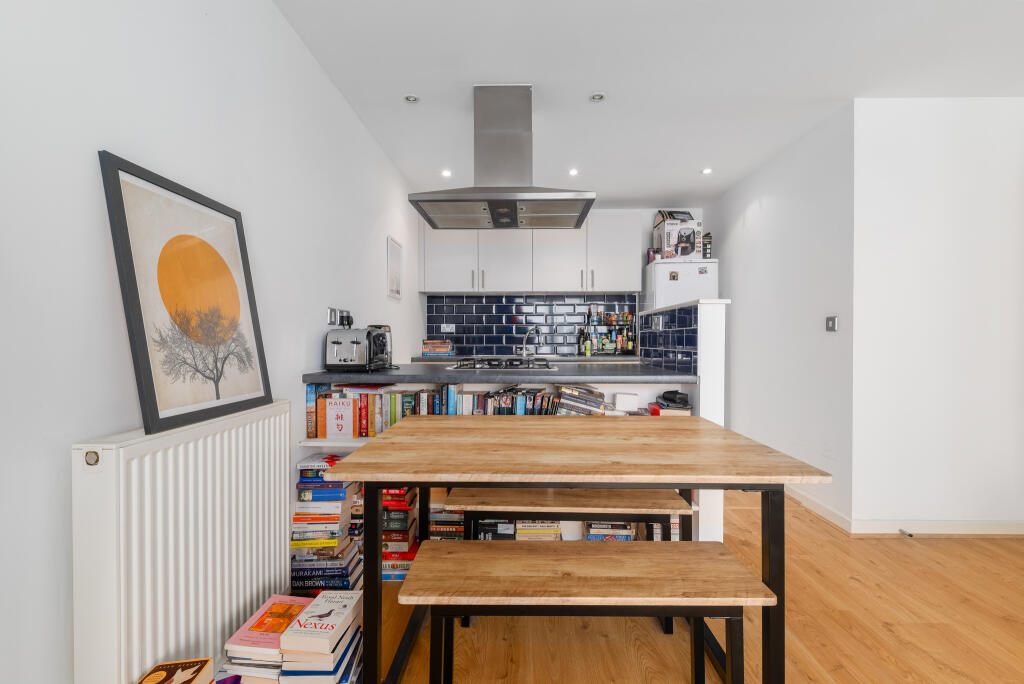 Apartment in London - View 5