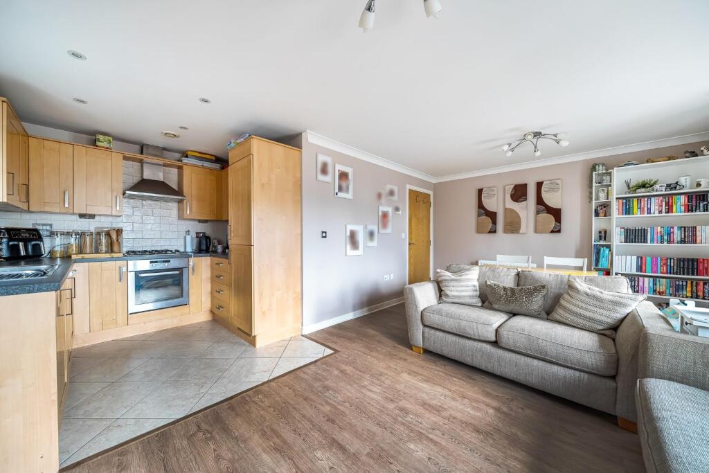 Apartment in Rochester - View 3