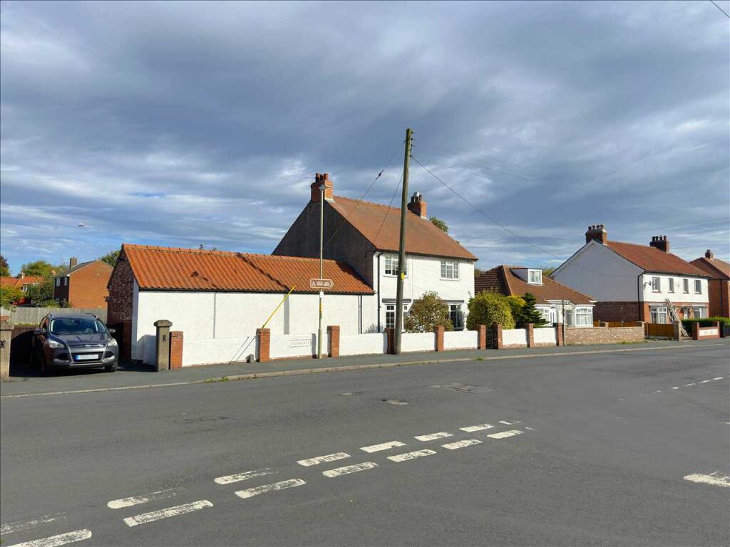 Main image of property: Stonegate, Hunmanby