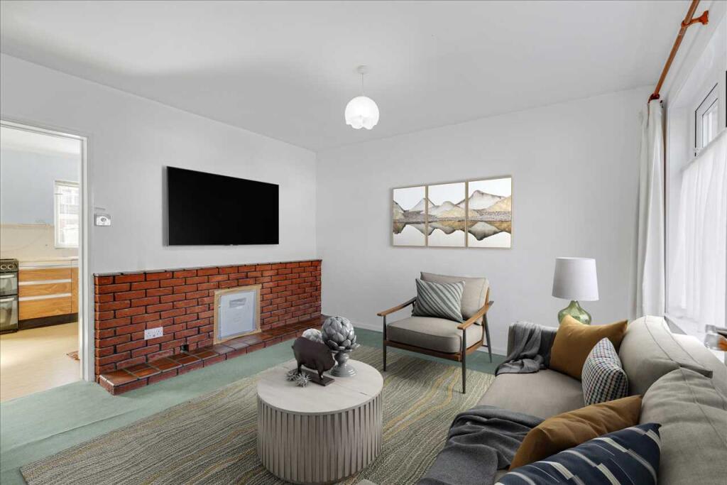 House in Stony Stratford, Calverton End - View 2