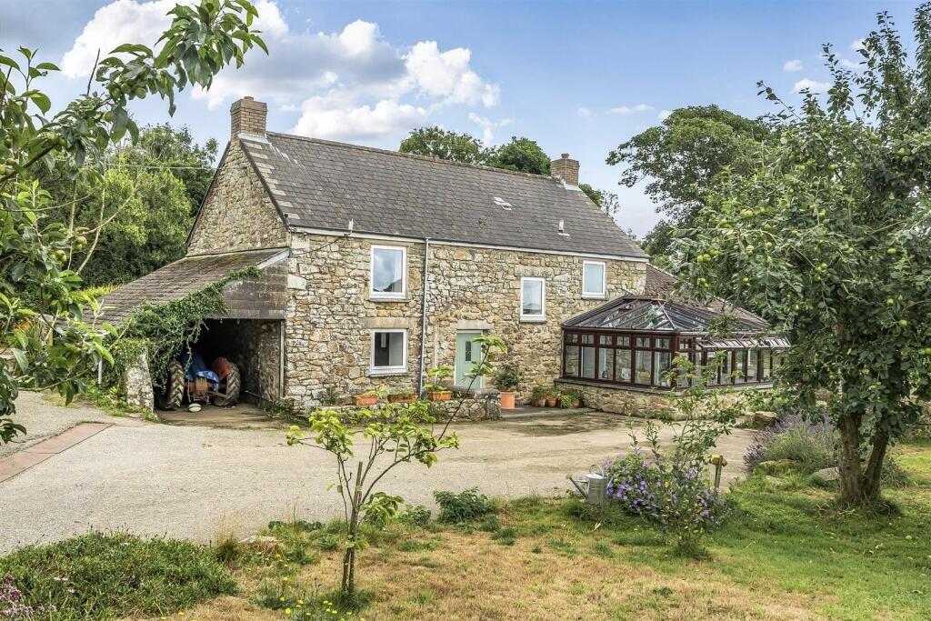 Main image of property: Nr St Erth, Farmhouse, Annexe and Outbuilding