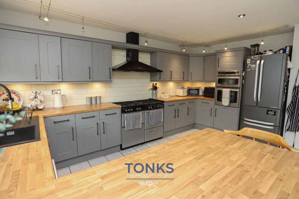 Additional image 8 of Woodland Road, Halesowen, B62 8JS