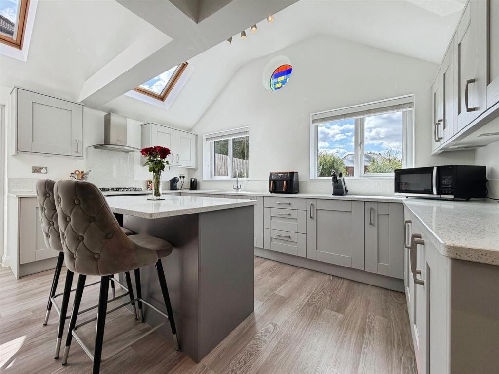 House in Warwick, Lillington, Royal Leamington Spa - View 4