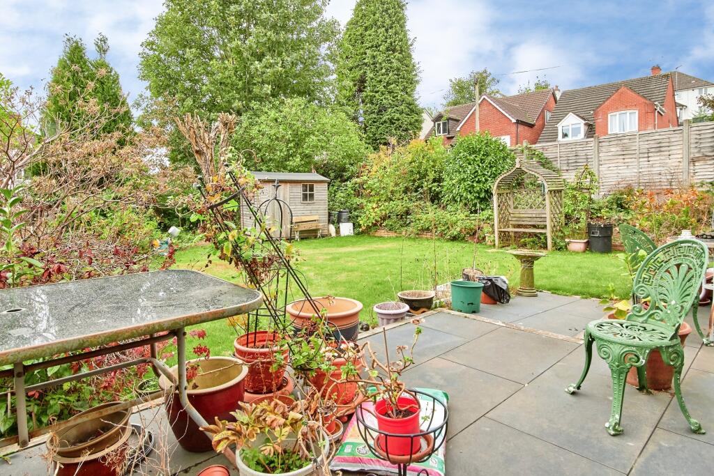 Groveley Lane, Cofton Hackett, B45 photo 4
