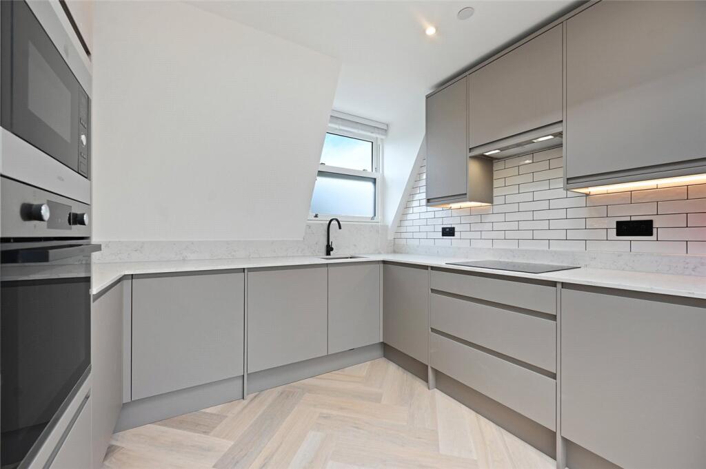 Apartment in London - View 3