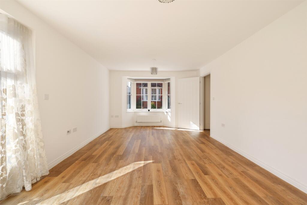 House in Redhill - View 2