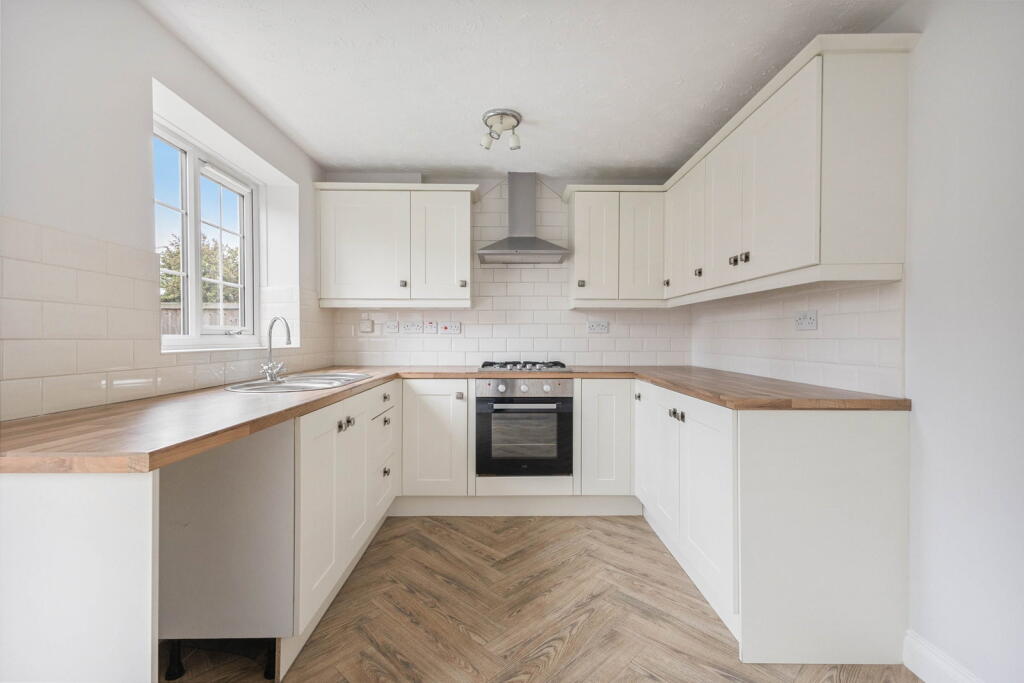 House in Wakefield - View 4