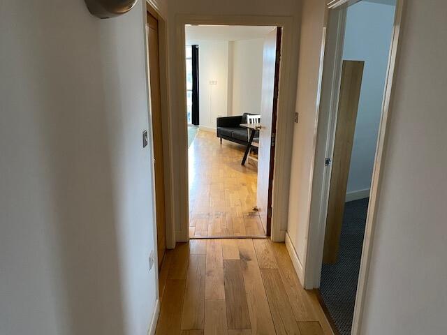 Apartment in Cardiff, Castle - More