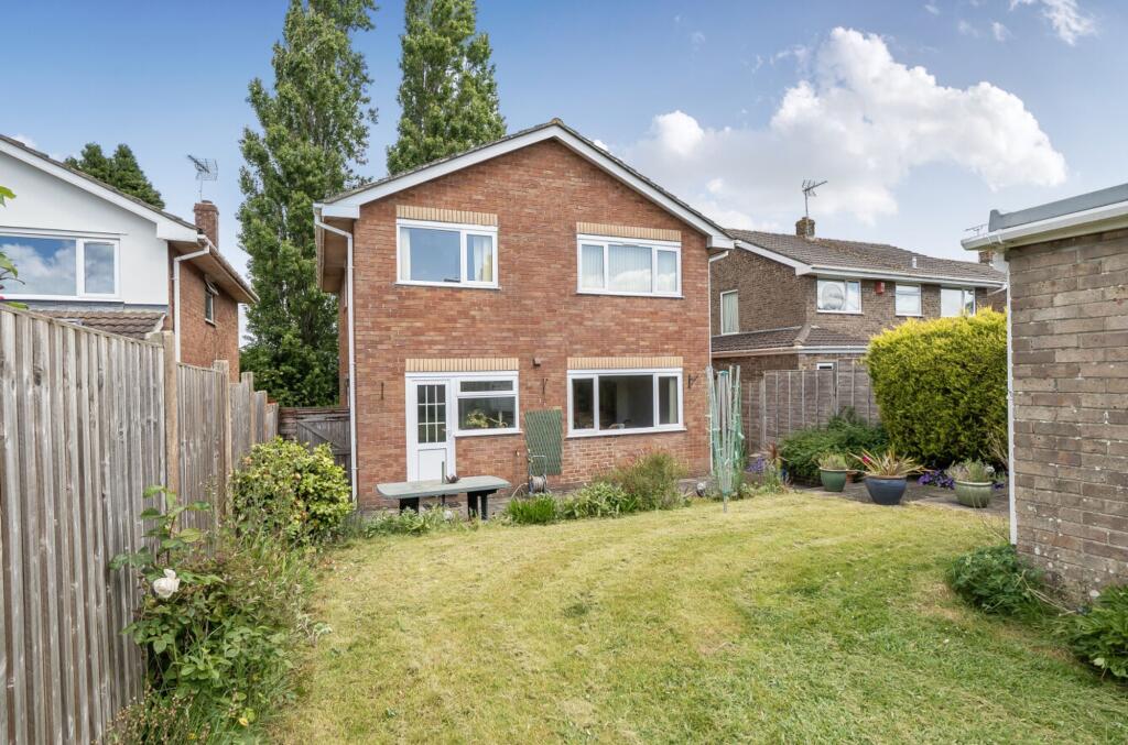 Charles Close, Thornbury, BS35 - View 2