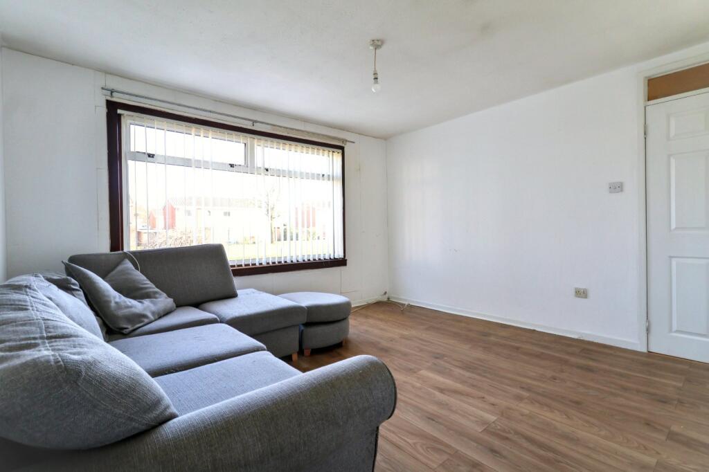 House in Paisley, Hawkhead Estate, Hawkhead - View 2