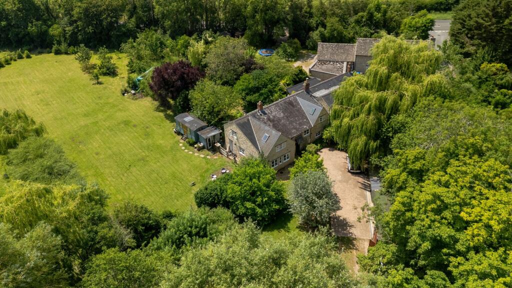 Main image of property: Canal Road, Thrupp, OX5
