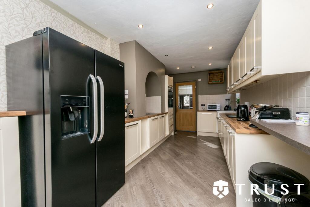 House in Wakefield - View 5