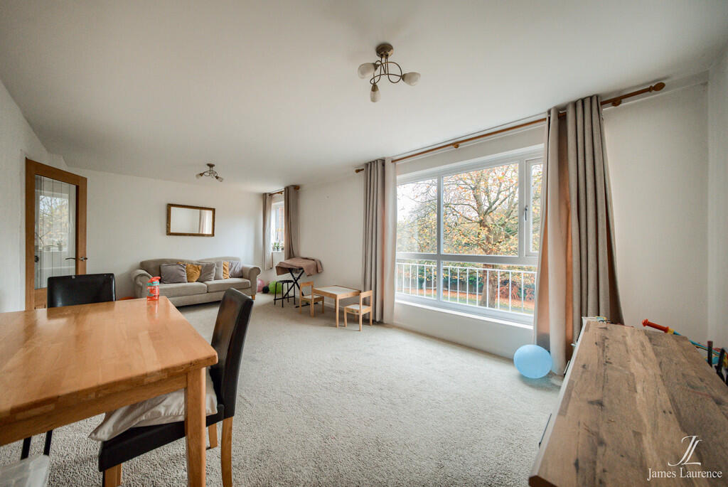 Apartment in Birmingham, West Midlands - View 2