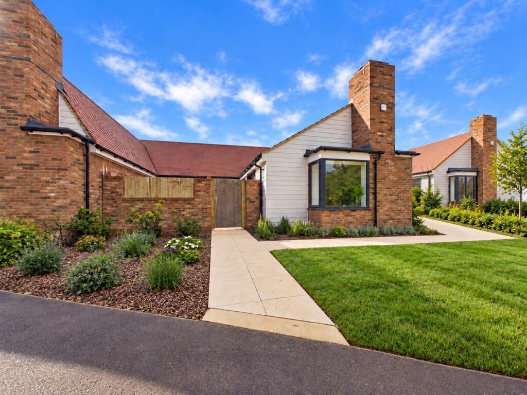 2-bed bungalow on Old Forge Mews, Mill Lane, Smarden, Ashford, Kent, TN27, £499,000