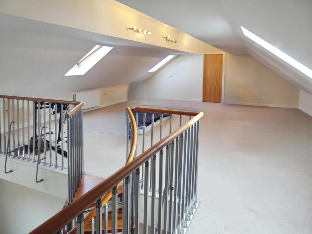 Apartment in Newcastle upon Tyne - View 5