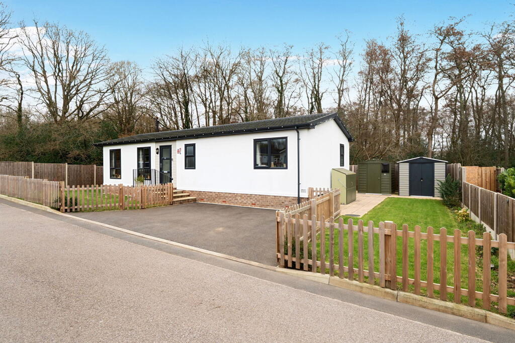 Main image of property: Third Avenue, Ravenswing Park, Aldermaston, Reading, Berkshire, RG7 4PY