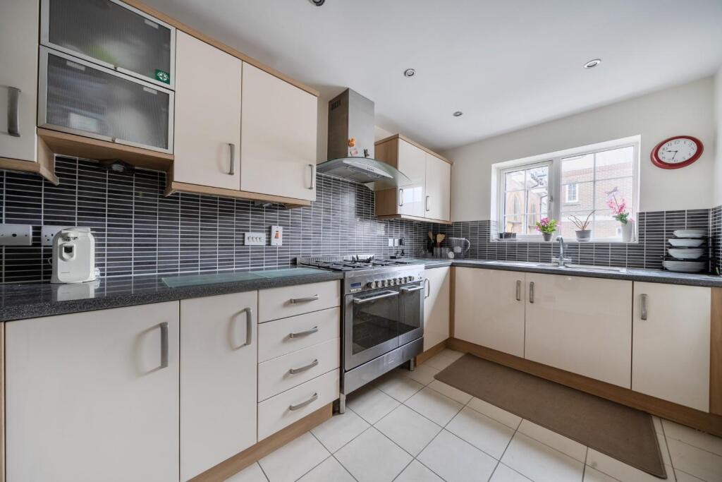 Main image of property: London Road, Waterlooville