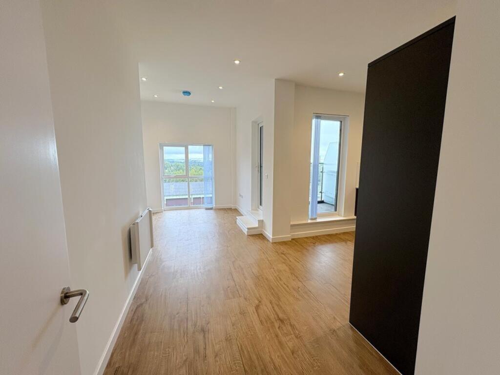 Apartment in Bolton - More