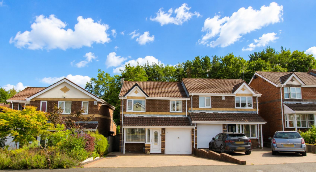 3-bed semi-detached on Warkworth Drive, Chester Le Street, £235,000