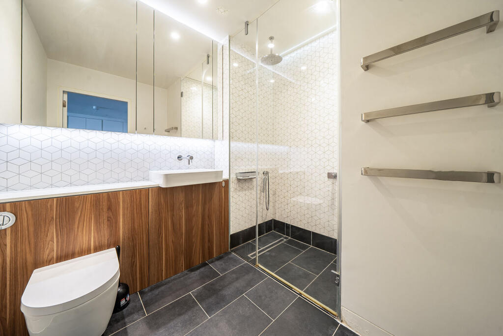 Apartment in London - View 5