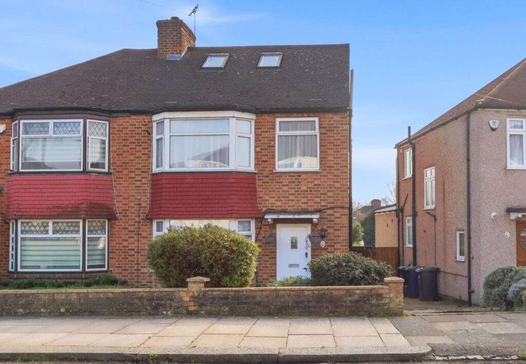 Main image of property: The Linkway, Barnet