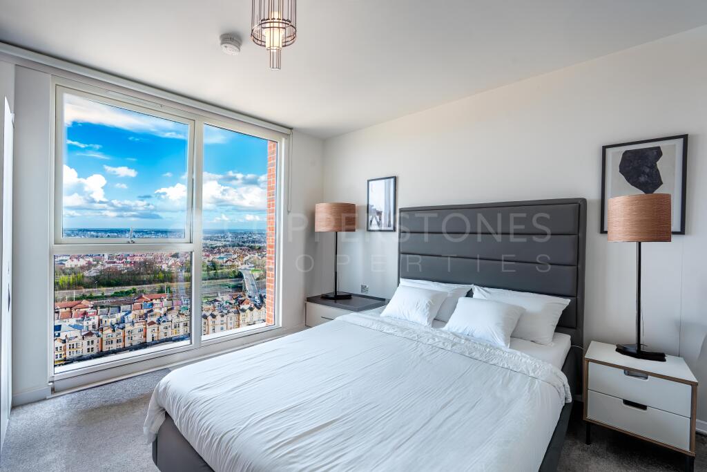 Apartment in London - More