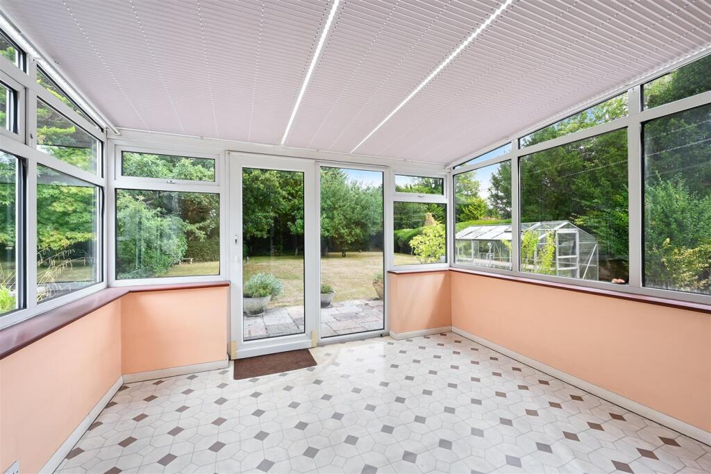 House in Croydon - More